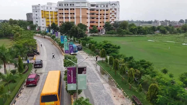 Official campus view of Shri Ramswaroop Memorial University